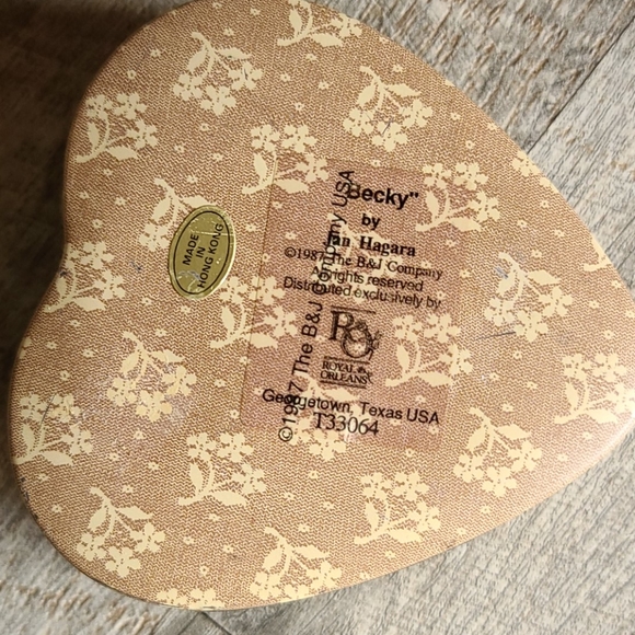 Jan Hagara ceramic figurine and tin box - Picture 5 of 6